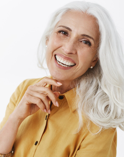 Dame mit Zahnersatz Dame mit Zahnersatz